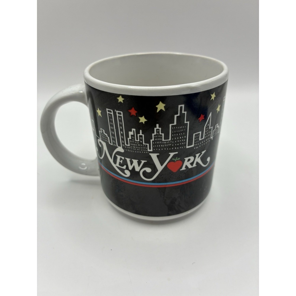 Vintage New York City Coffee Mug Nighttime skyline Twin Towers